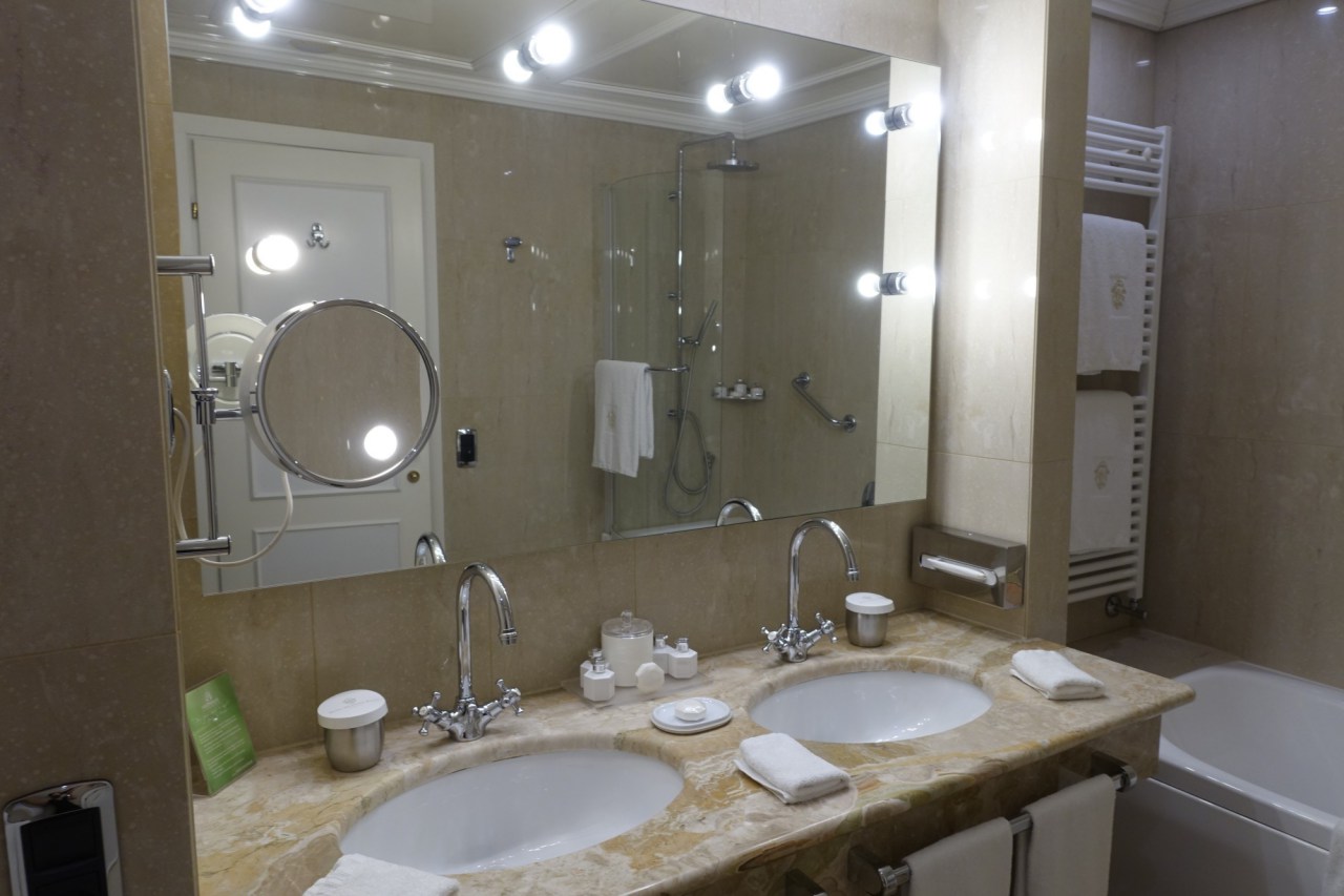 Double Sinks, Hotel Splendide Royal Lugano Review