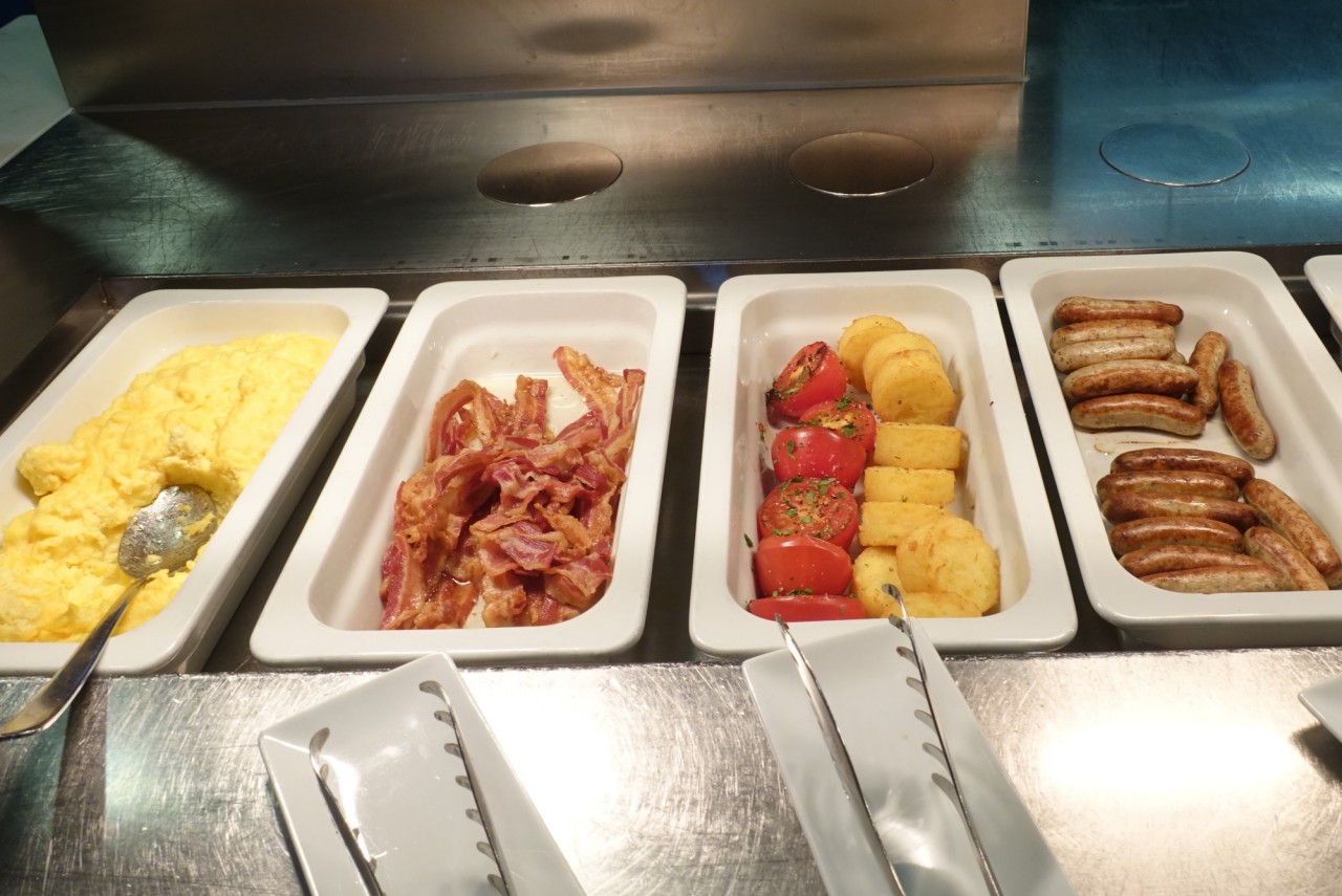 Breakfast Buffet, Lufthansa First Class Terminal, FRA Review