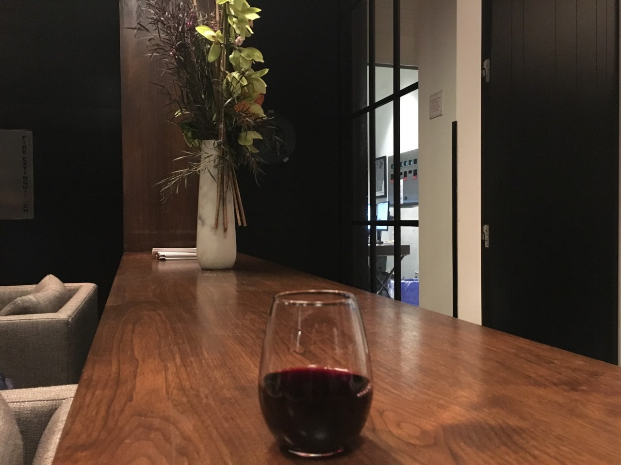 Andaz 5th Avenue Hotel NYC Review-Wine Hour at 6pm Nightly