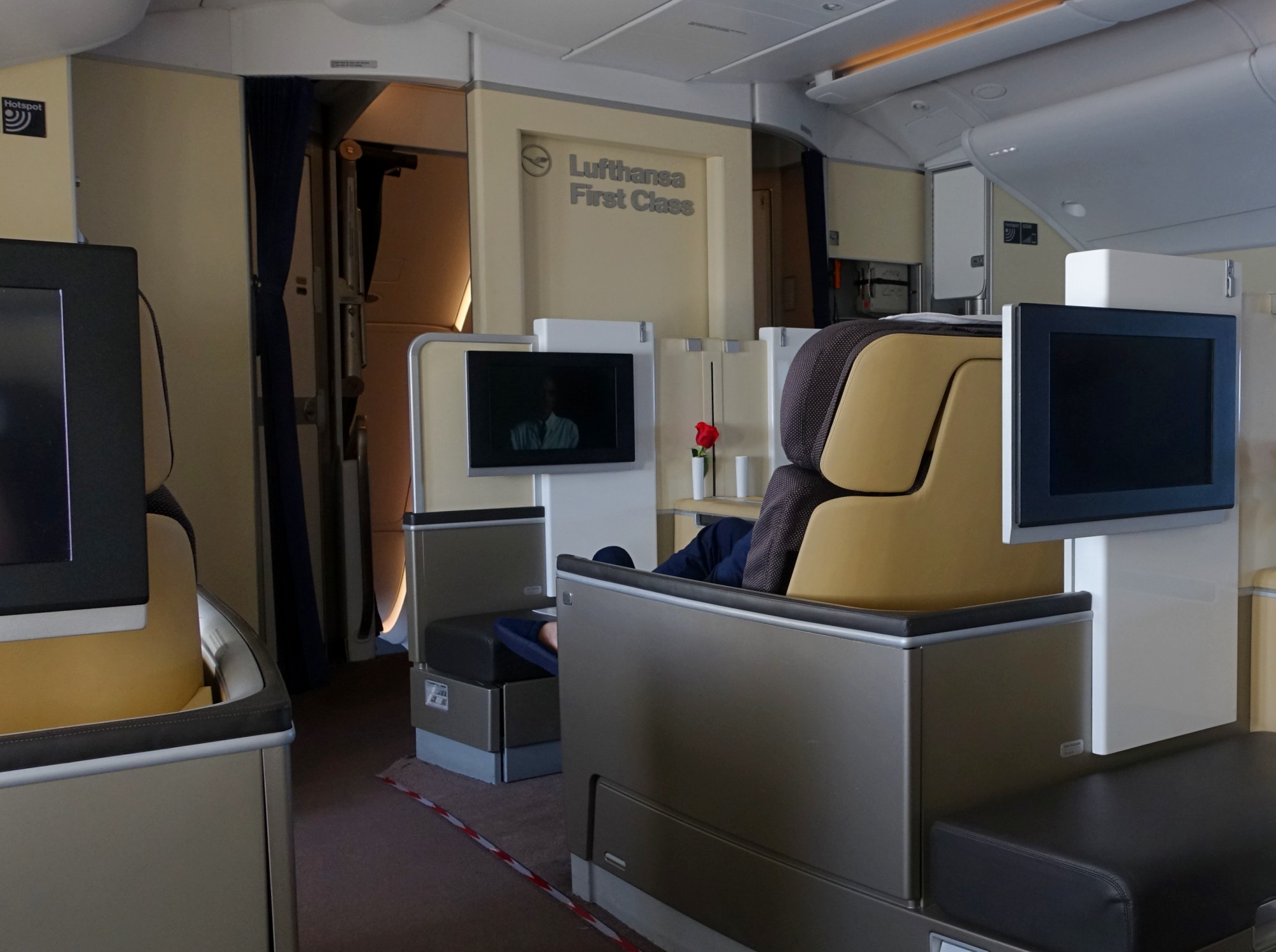 Lufthansa First Class Cabin, A380 Review