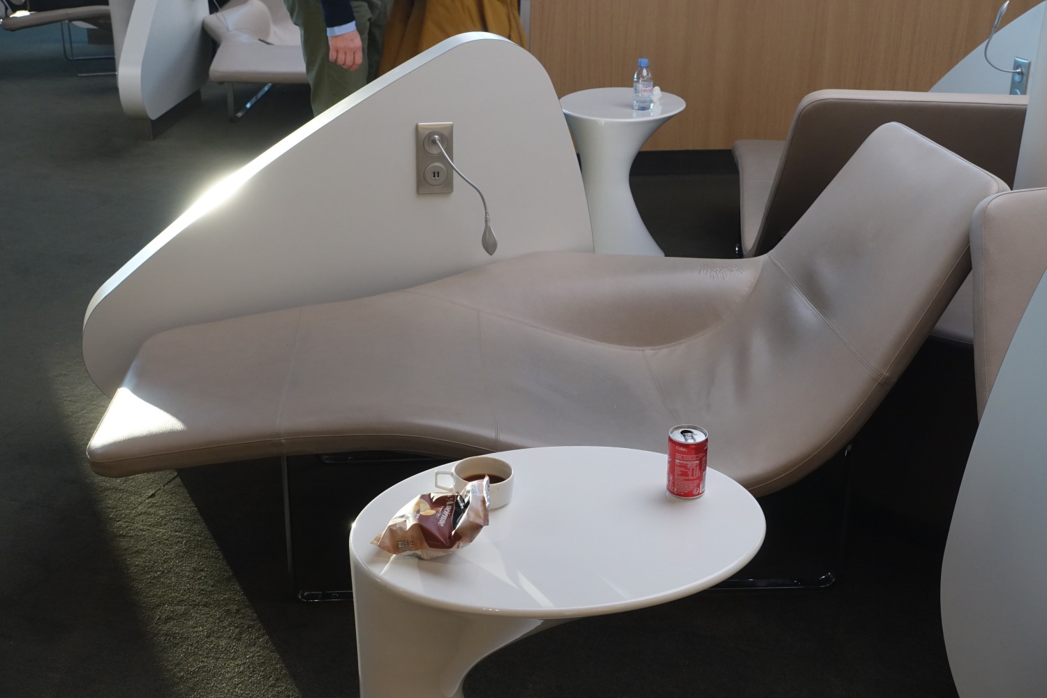 Review: Air France Lounge Paris CDG Terminal 2E Hall M Relaxation Lounger