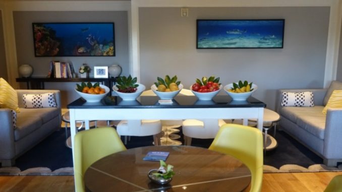 Ritz-Carlton Grand Cayman Club Lounge Review