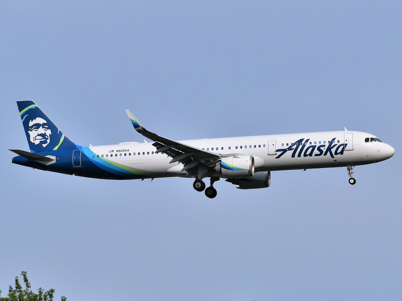 Alaska Airlines Waives Cancellation Fee, Change Fee for Coronavirus