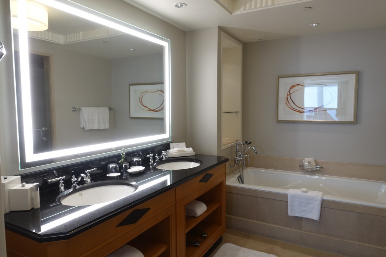 Grand Premier Bathroom, Four Seasons Washington, DC Review