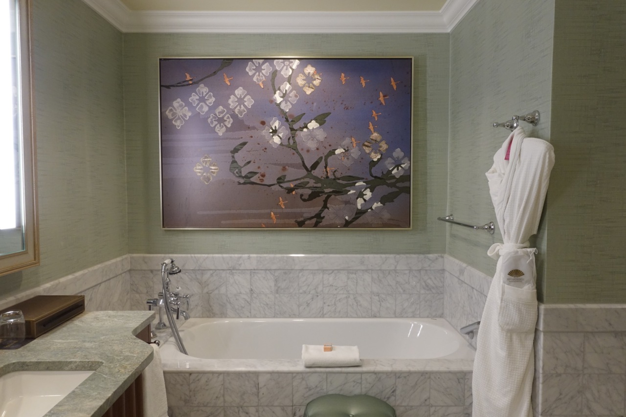 Mandarin Oriental Washington, DC Review: Club Room Bathroom Soaking Tub