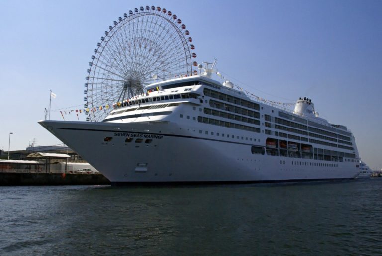 royal-caribbean-norwegian-carnival-defy-cdc-do-not-sail-order
