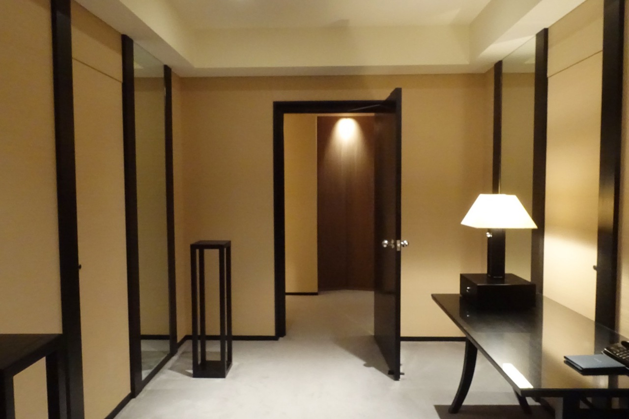 Park Hyatt Tokyo Review: Park Suite Foyer