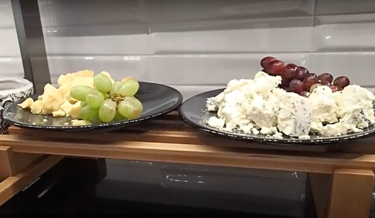 British Airways Club Lounge JFK Cheeses