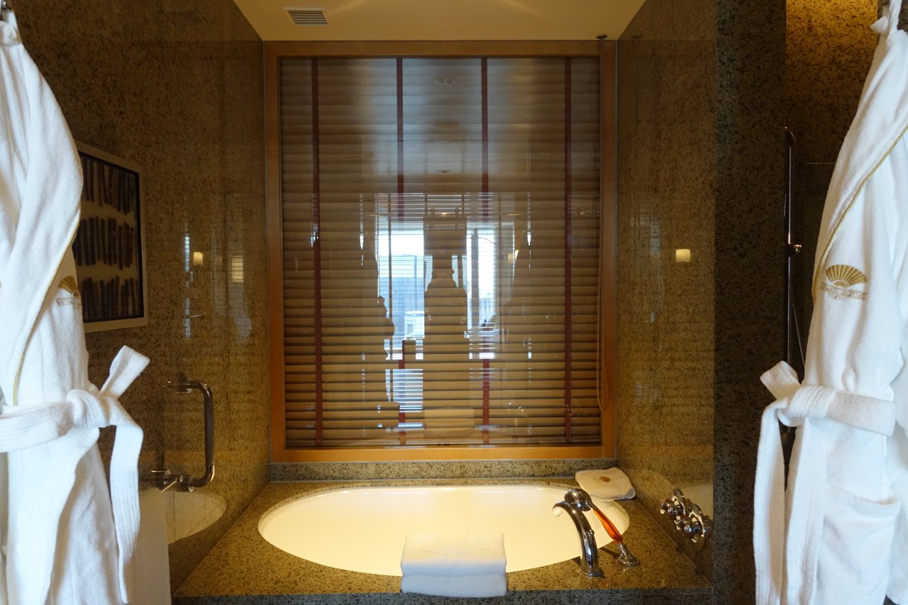 Soaking Tub, Mandarin Grand Room, Mandarin Oriental Tokyo Review