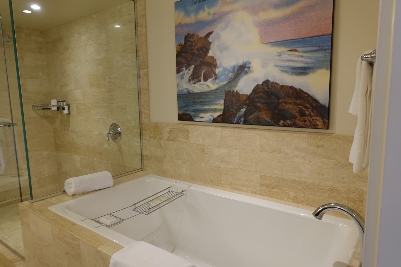 Beach Suite Soaking Tub, Inn by the Sea Review, Maine