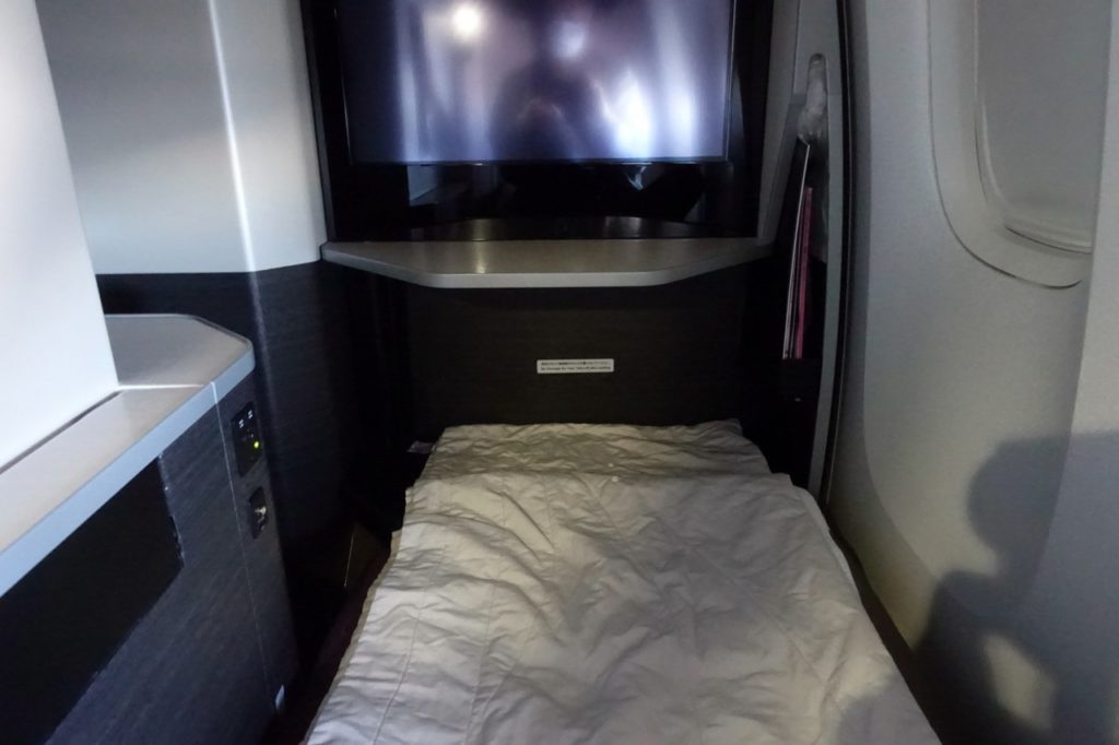 Review Jal Business Class Sky Suite 777 300er 3044