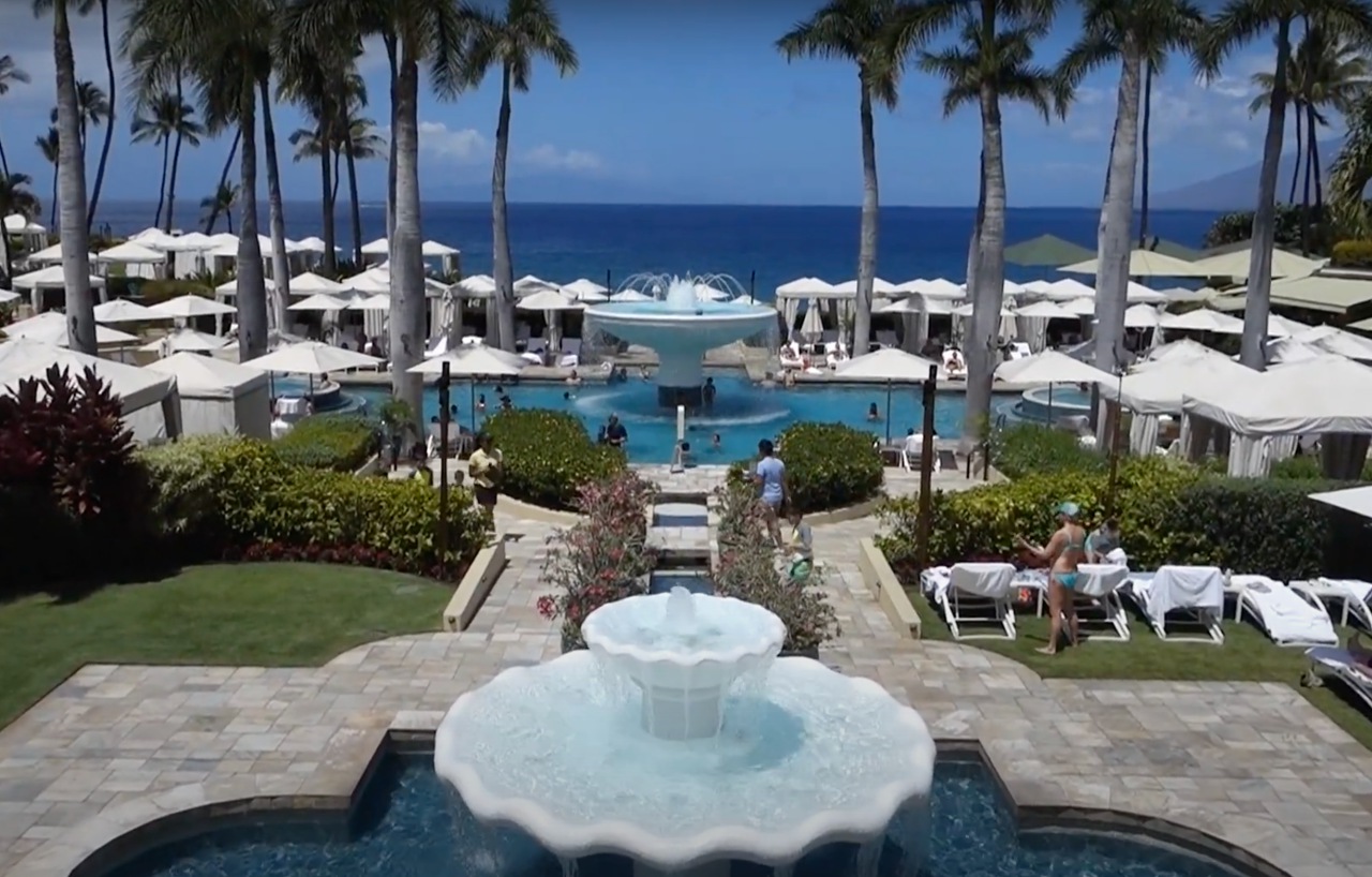 Four Seasons Maui Hawaii: Resort Bubble?