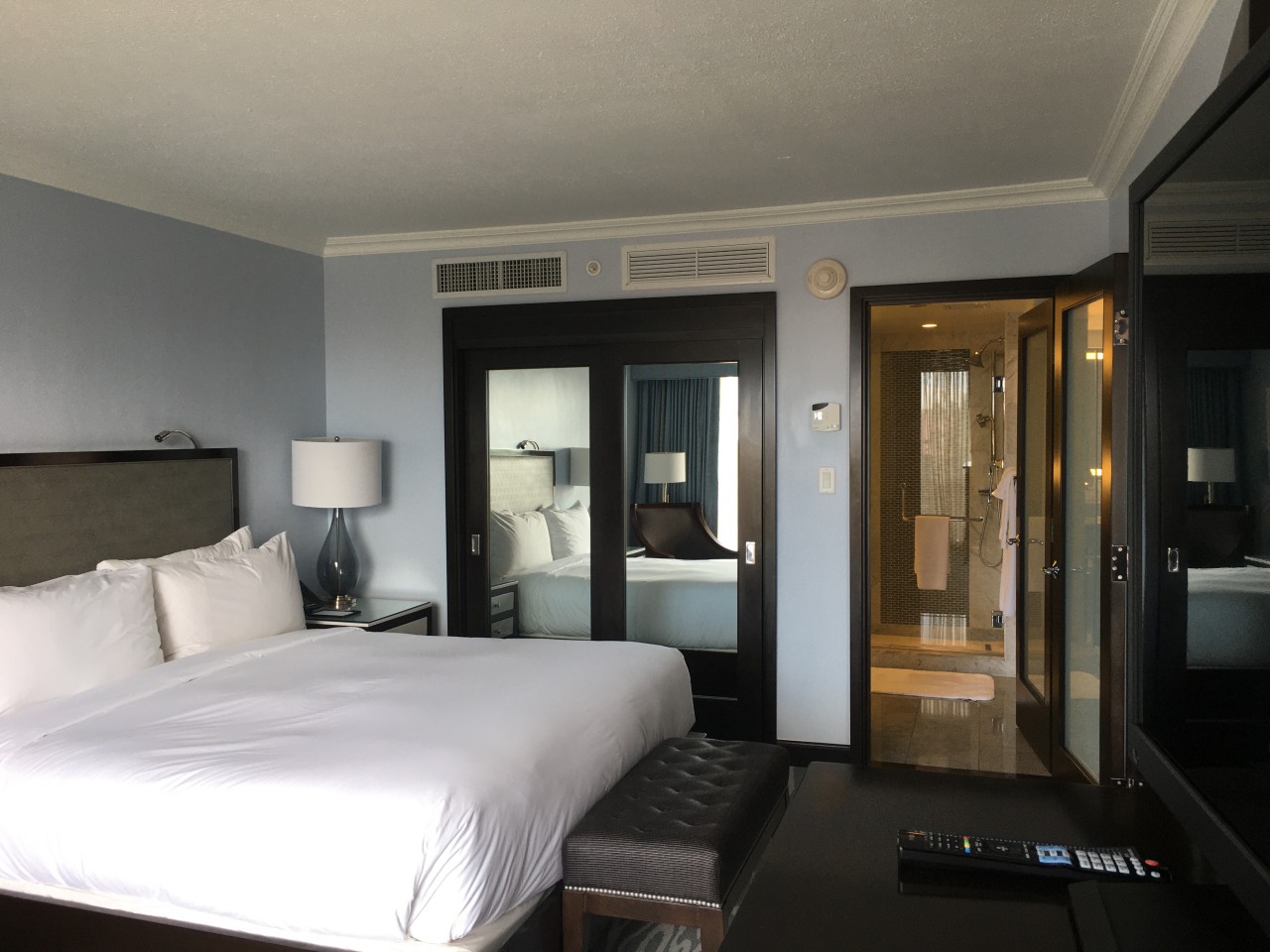 Suite Bedroom