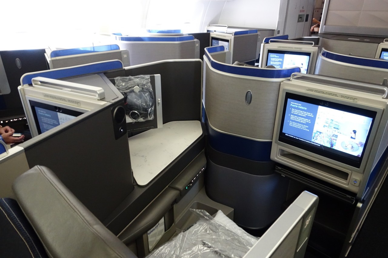United 767 Polaris Business Class