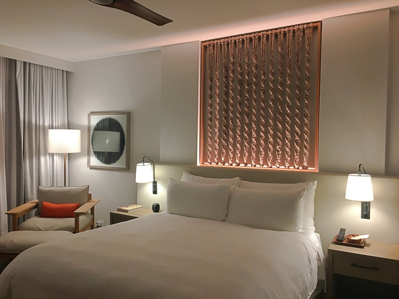 Mauna Lani Oceanfront One Bedroom Suite: Master Bedroom