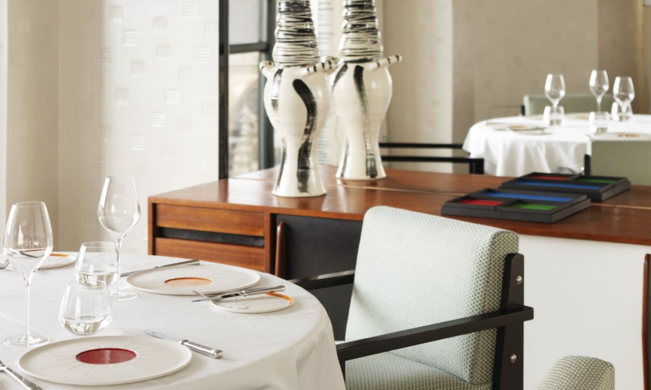 Cheval Blanc Paris: Eiffel Suite Dining Table