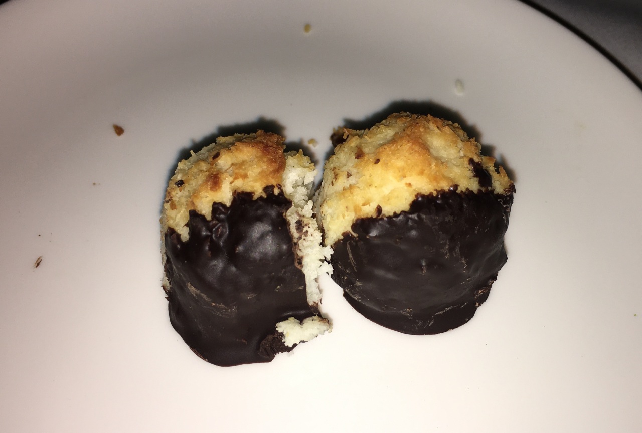 Coconut Macaroons, Brown's Beach House Review, Fairmont Orchid