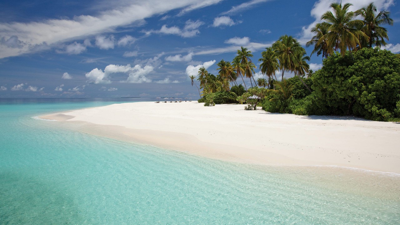 Top 10 Luxury Beach Resorts Still Available for Festive Season 2021-2022