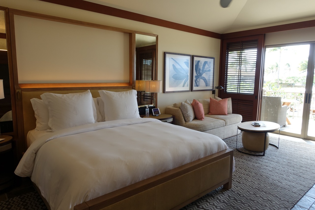 King Bed, Four Seasons Hualalai Review