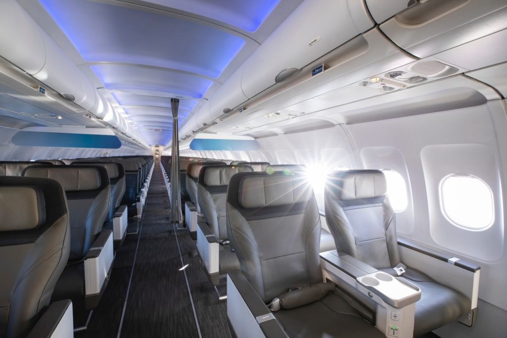 Alaska Air, JetBlue Require Vaccination of US Crew, Employees