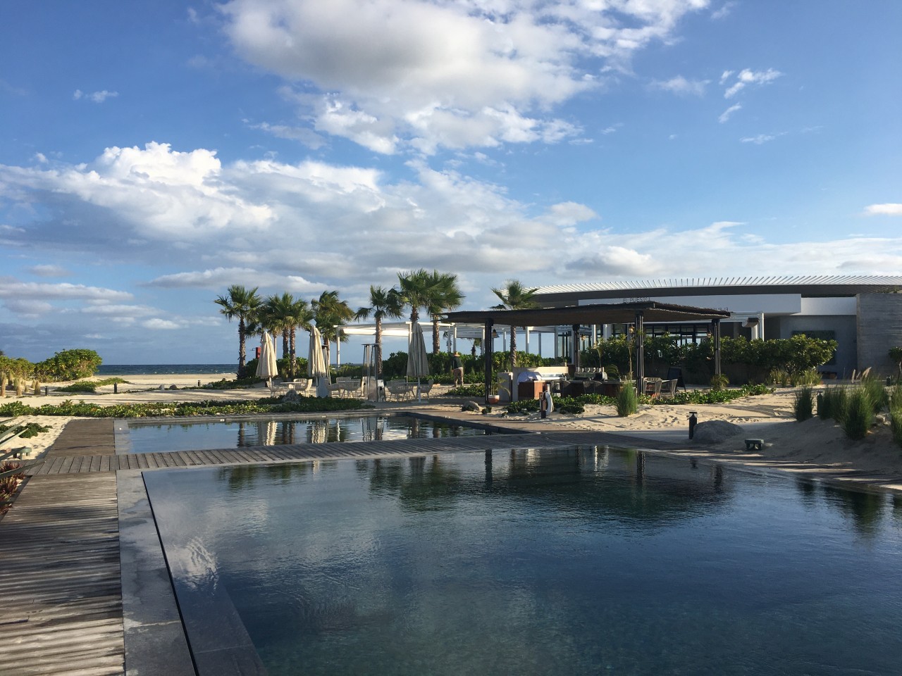 Comparing Los Cabos Luxury Resorts