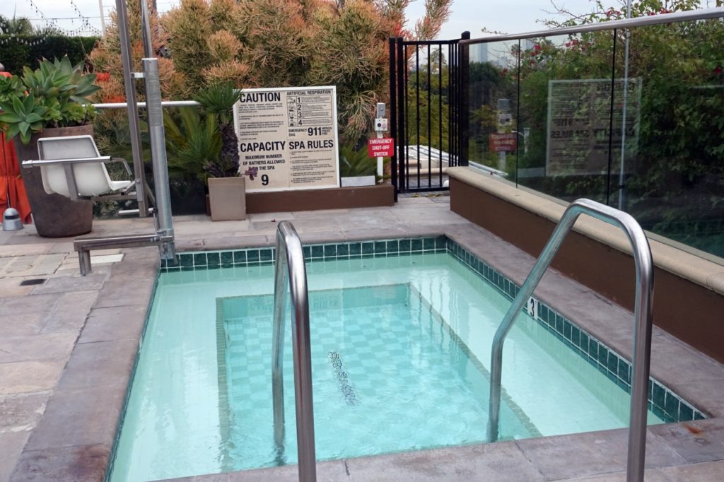 Jacuzzi Hot Tub, Four Seasons Beverly Hills