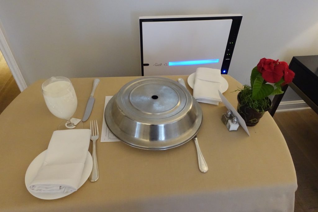 Room Service, Four Seasons Los Angeles at Beverly Hills