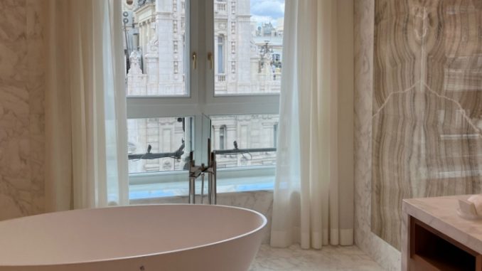 Guess the Luxury Hotel: Glamour Reborn
