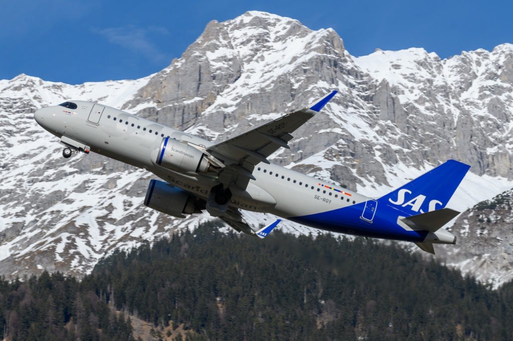SAS Cancels Flights, Files for Bankruptcy