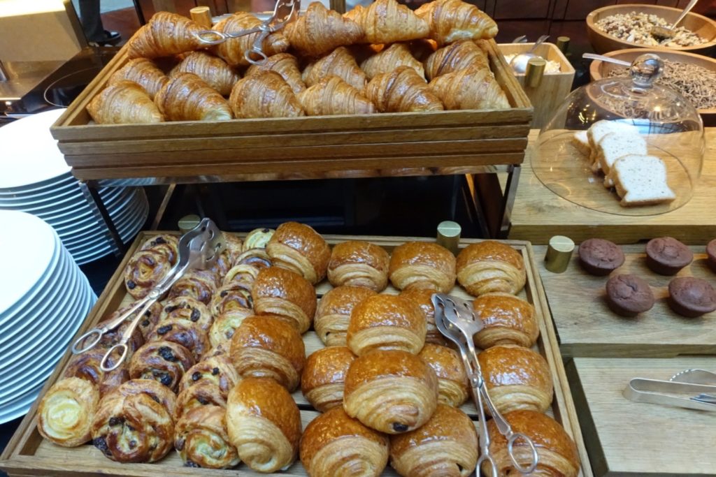 Park Hyatt Paris Breakfast Buffet: Pastries