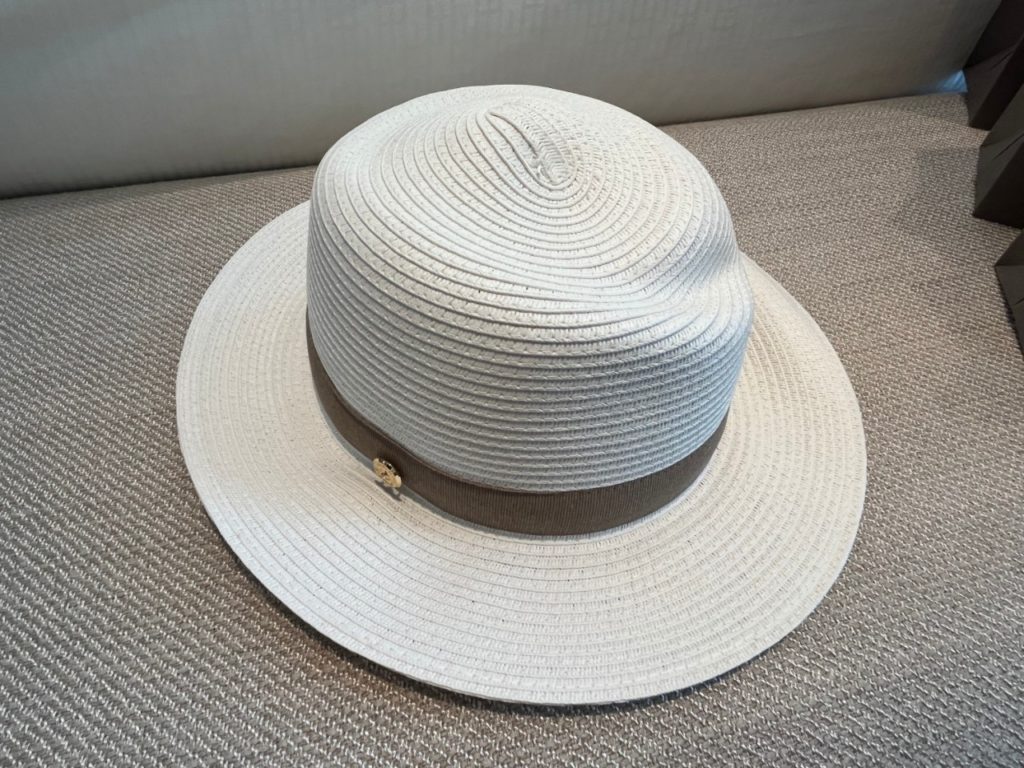 White Hat Welcome Amenity, Cheval Blanc Paris