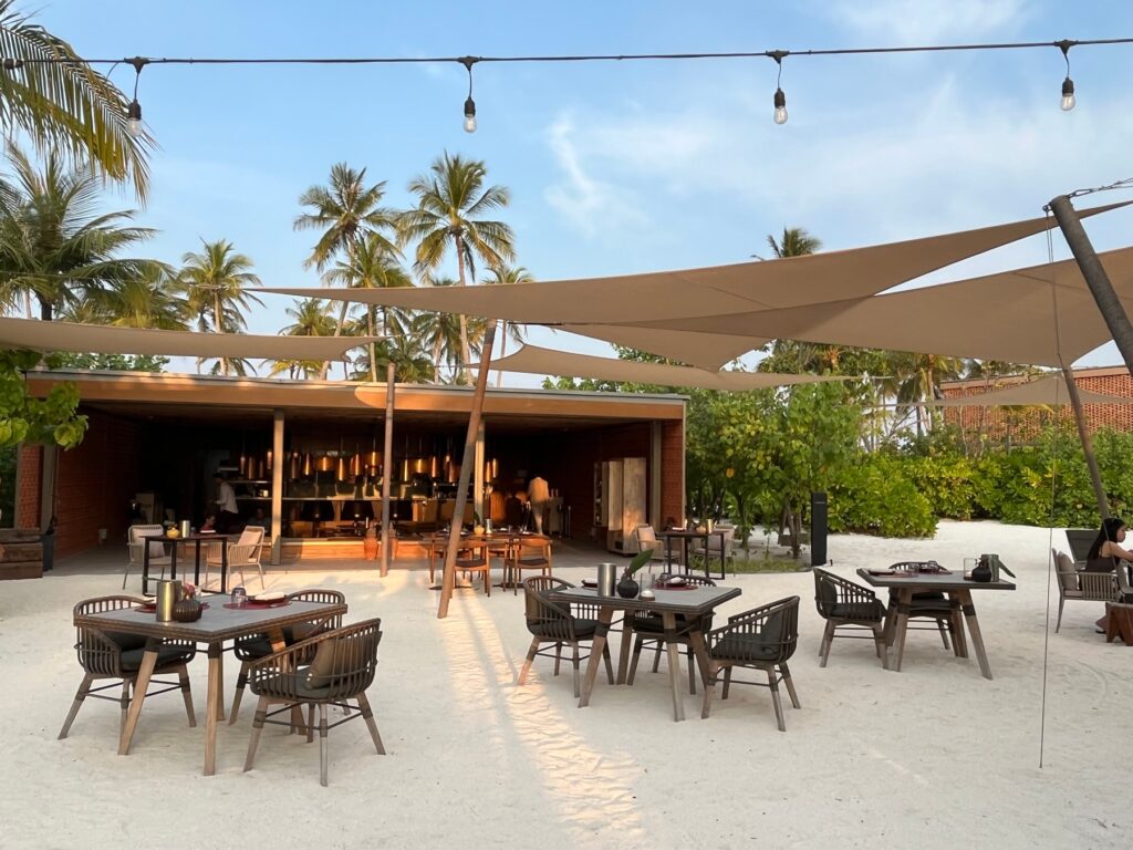 Arabesque Restaurant, Ritz-Carlton Maldives Fari Islands