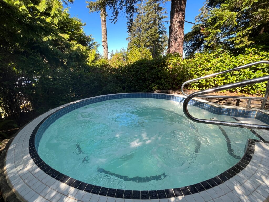 Jacuzzi Hot Tub, Surf Club, Long Beach Lodge Resort
