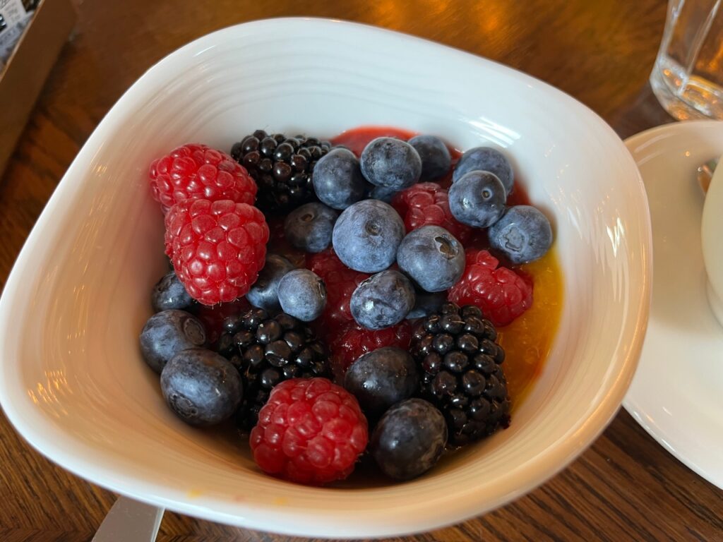 Fresh Berries, Brasserie Prince Breakfast Review, The Balmoral