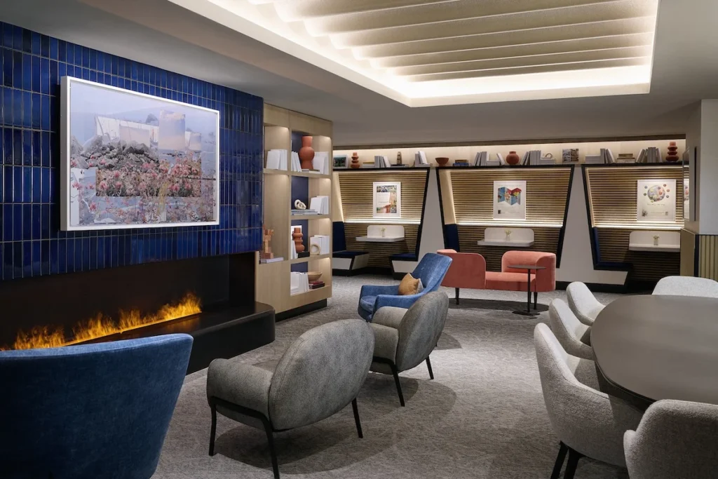 Fireplace, Chase Sapphire Lounge by The Club New York LaGuardia