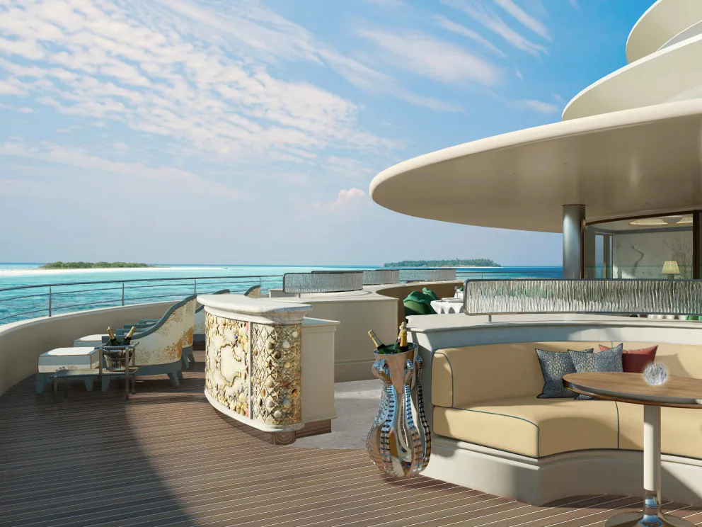Four Seasons Yacht Sun Deck