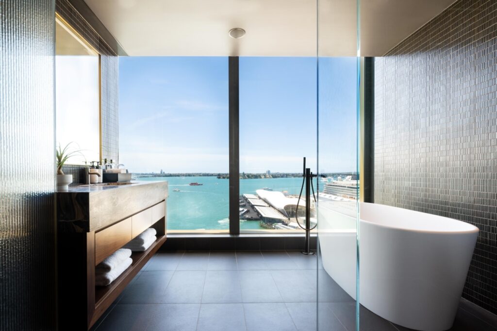 Junior Suite Harbour View Bathroom InterContinental Auckland Hotel
