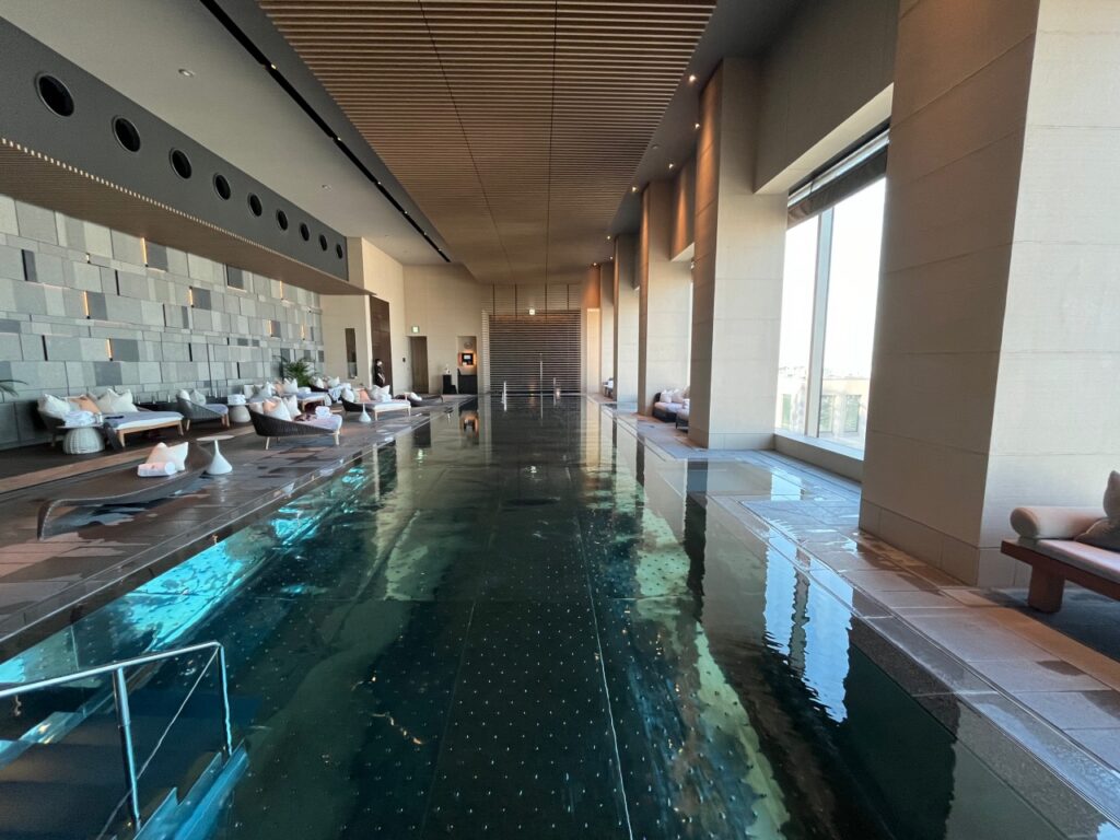Heated Swimming Pool, Four Seasons Tokyo at Otemachi