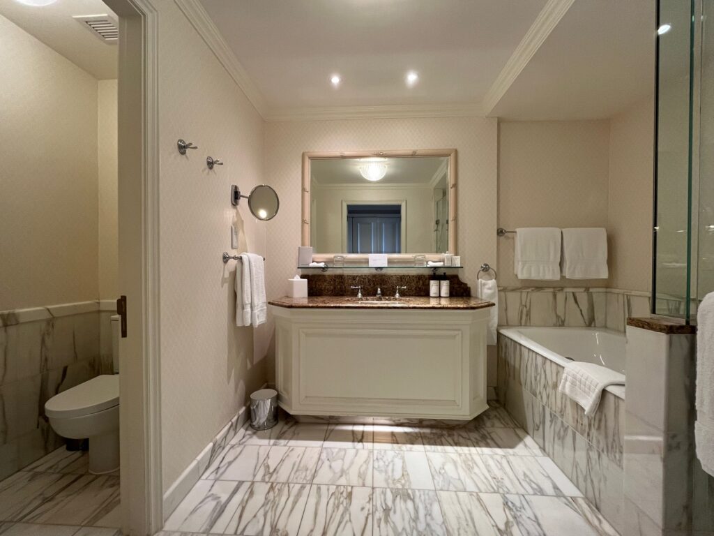 InterContinental Dublin Classic Bathroom