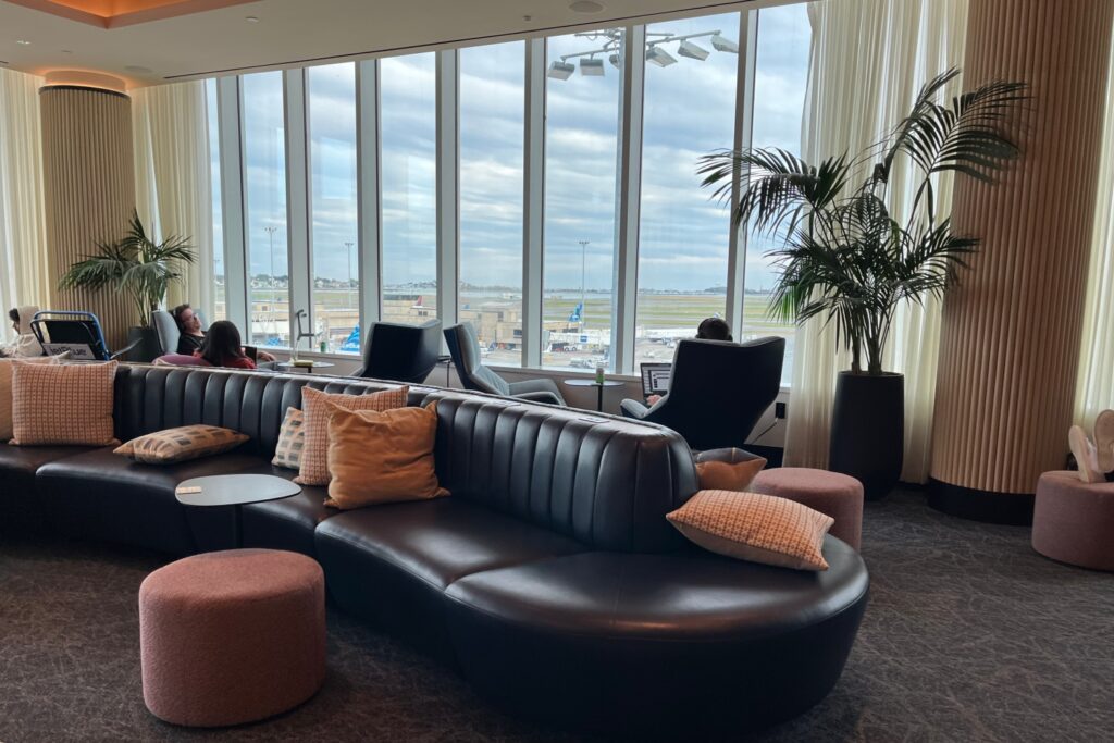 Chase Sapphire Lounge Boston Review