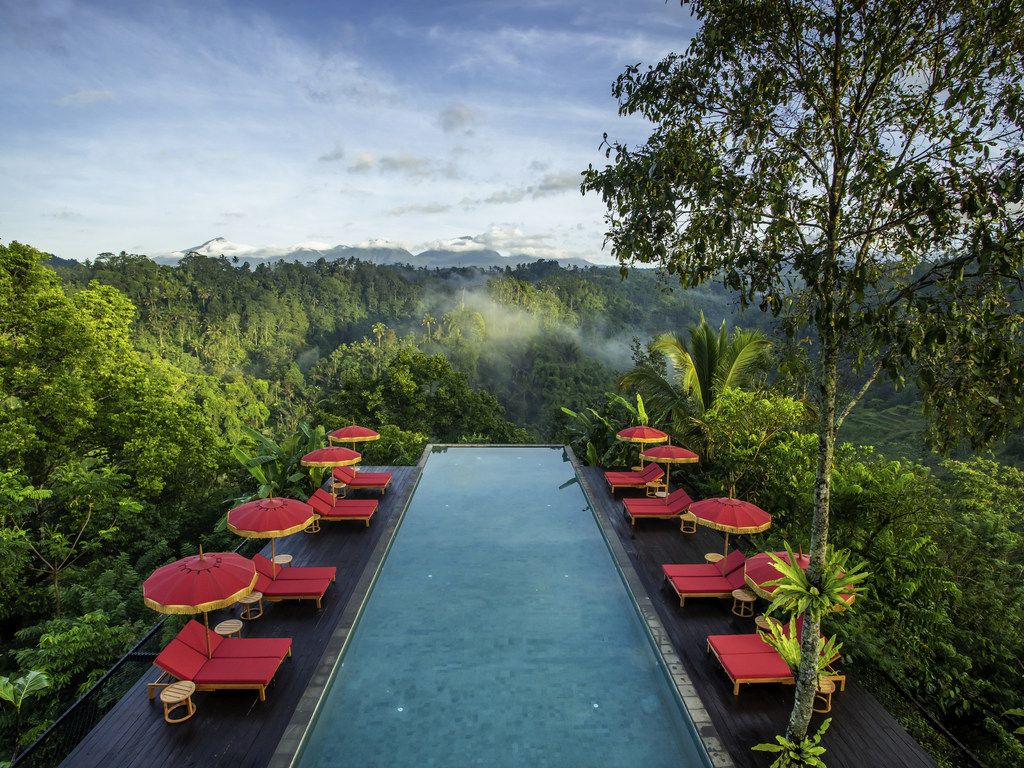 Buahan, A Banyan Tree Escape