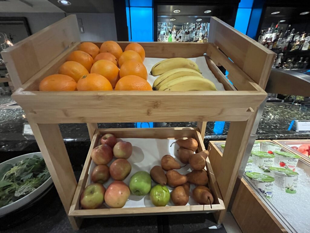 Whole fruit, Brunch buffet, Restaurant ANZU, San Francisco