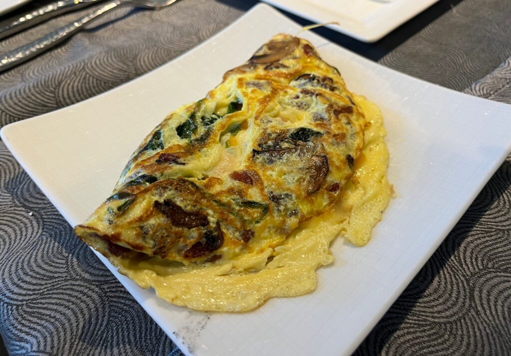 Made-to-order omelet, Restaurant ANZU brunch review, San Francisco