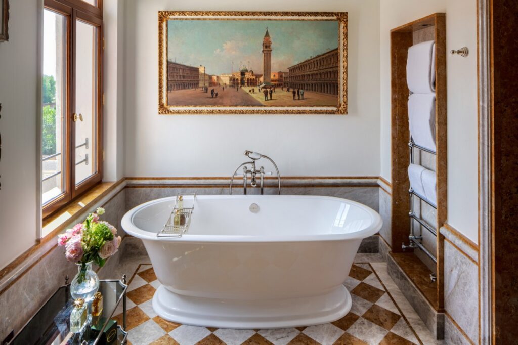 Bathroom, Airelles Venezia, Venice Hotel