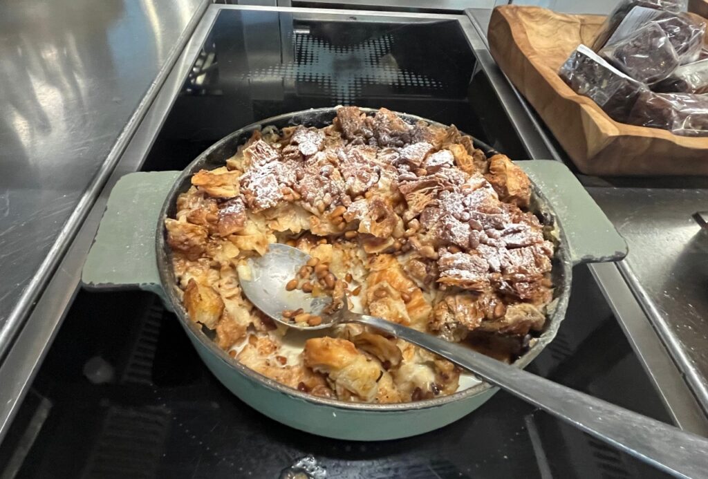 Breakfast Buffet Bread Pudding, Hyatt Regency Zurich Airport The Circle Review