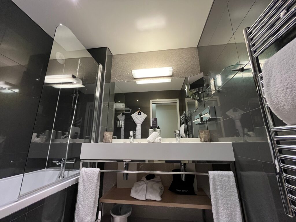 Hotel Bel Ami, Paris Deluxe Bathroom