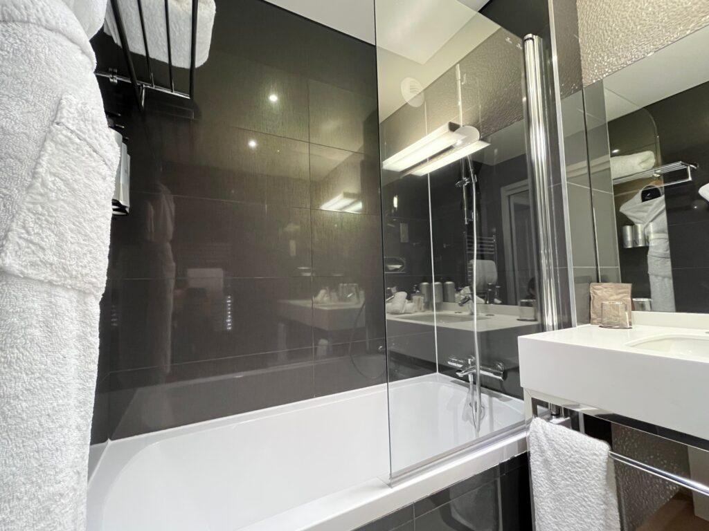 Hotel Bel Ami, Paris Deluxe Bathroom