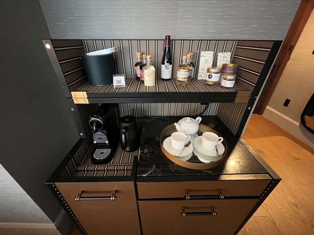 Mini Bar, Raffles Boston Hotel Review