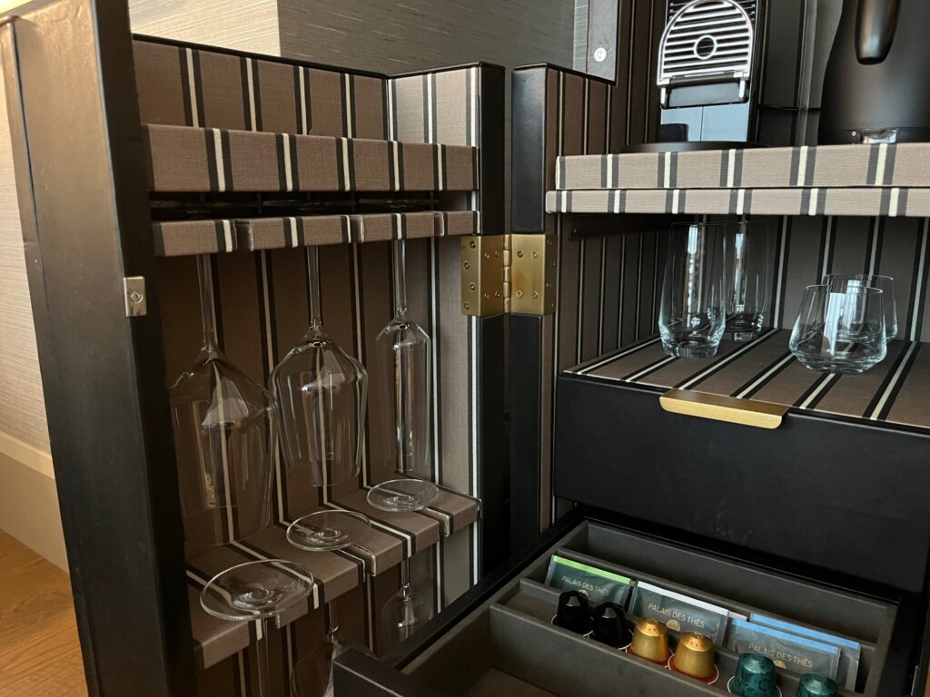 Mini Bar, Raffles Boston Hotel Review